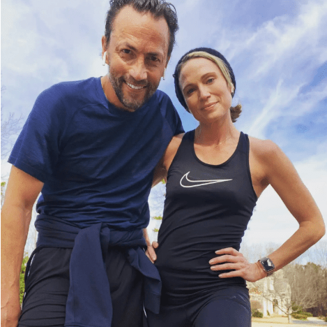 Amy Robach Opens Up About Post-Divorce Challenges: Loss of Possessions and Lessons Learned