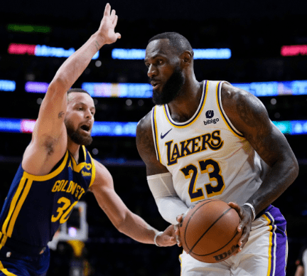Chaotic Clock Controversy Overshadows Lakers’ Loss to Warriors Chaotic Clock Controversy Overshadows Lakers’ Loss to Warriors